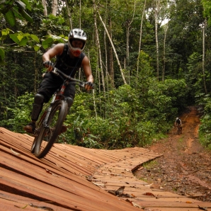 Suriname_Guyana_Trinidad_Tobago_Curacao/BD-Mountain-bike-4